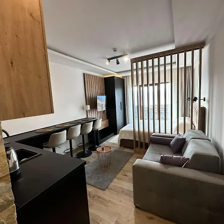 N Lux 81 - Milmari Apartman